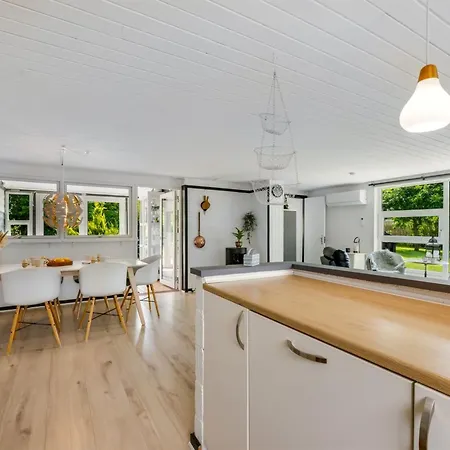 Kjartan - 32m To The Fjord By Interhome *