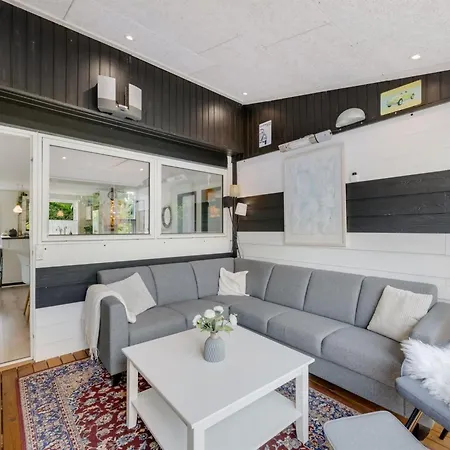 Kjartan - 32m To The Fjord By Interhome *